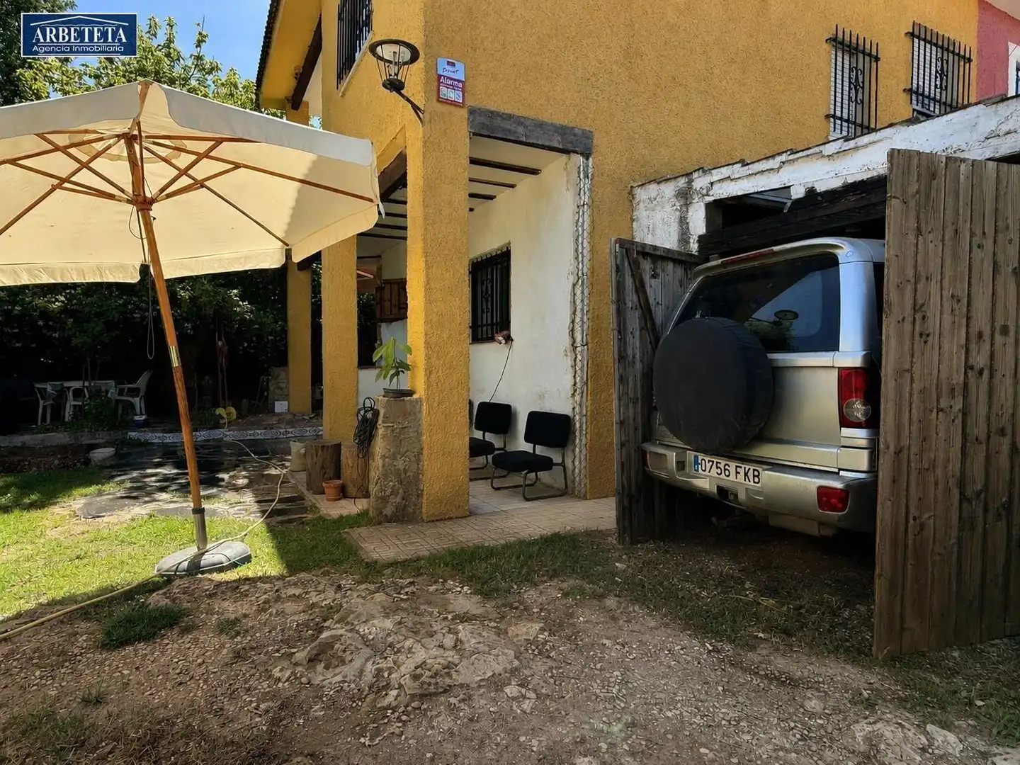 Parking de Casa adosada en venta en Trijueque con Calefacción, Jardín privado y Trastero