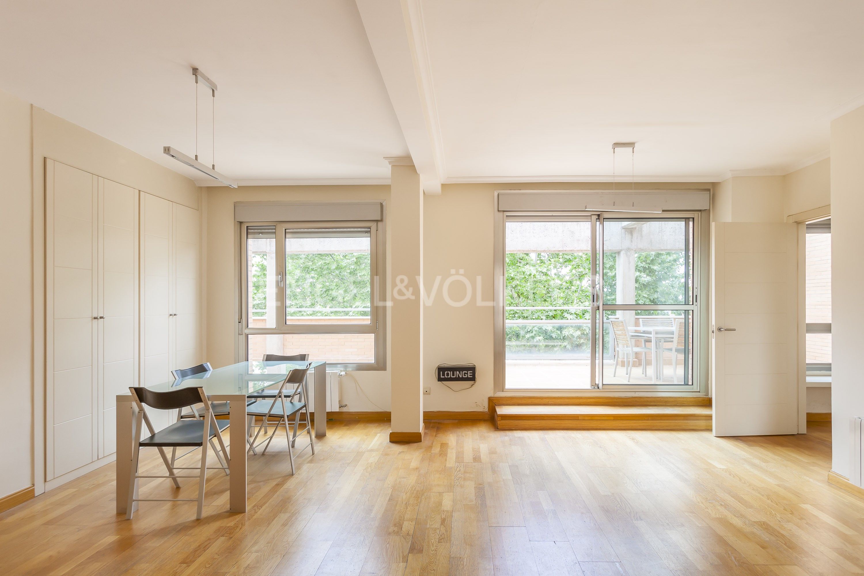 Exterior view of Attic for sale in  Madrid Capital  with Air Conditioner, Heating and Terrace