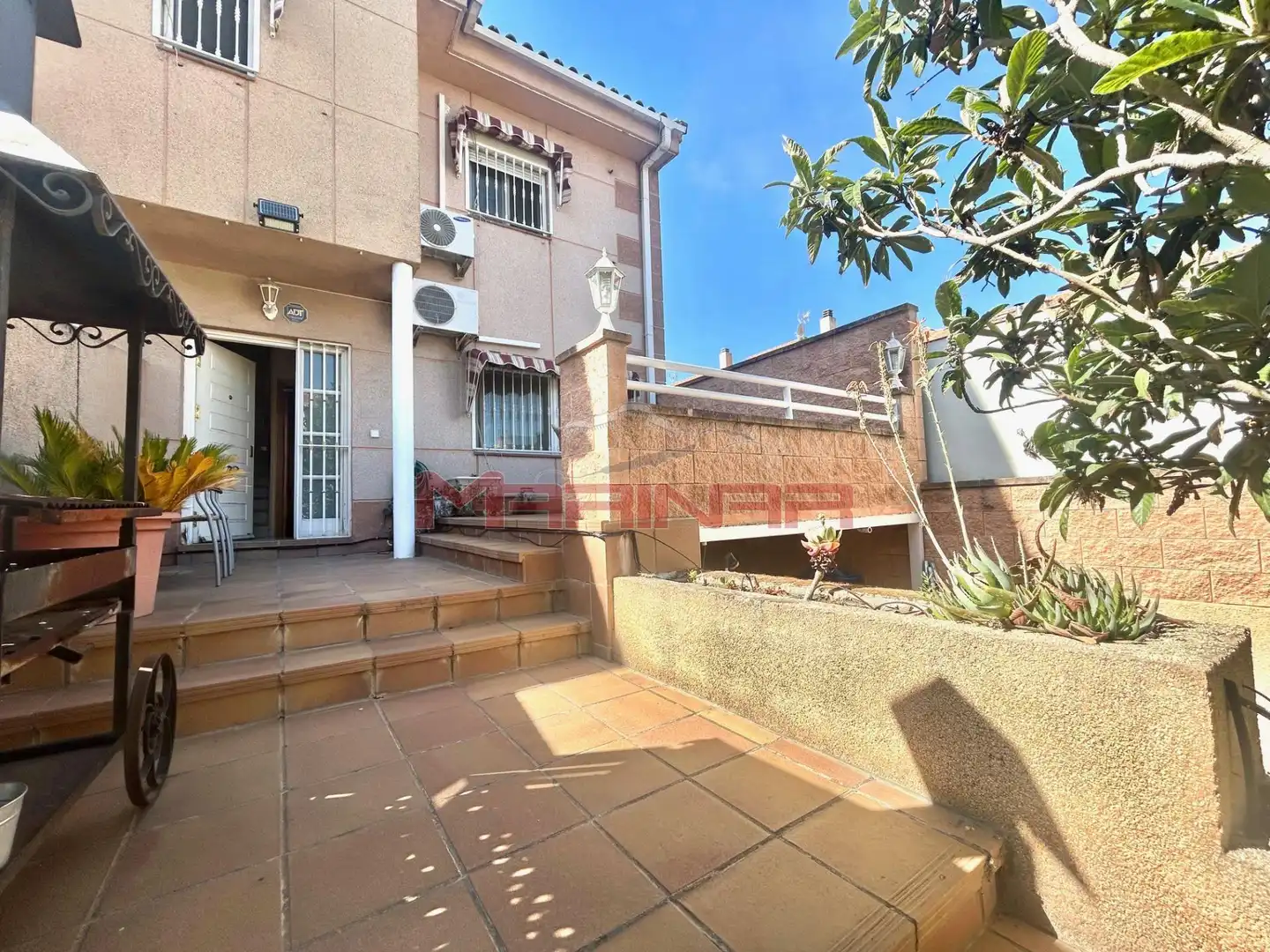 Vista exterior de Casa adosada en venta en Seseña con Aire acondicionado, Calefacción y Jardín privado