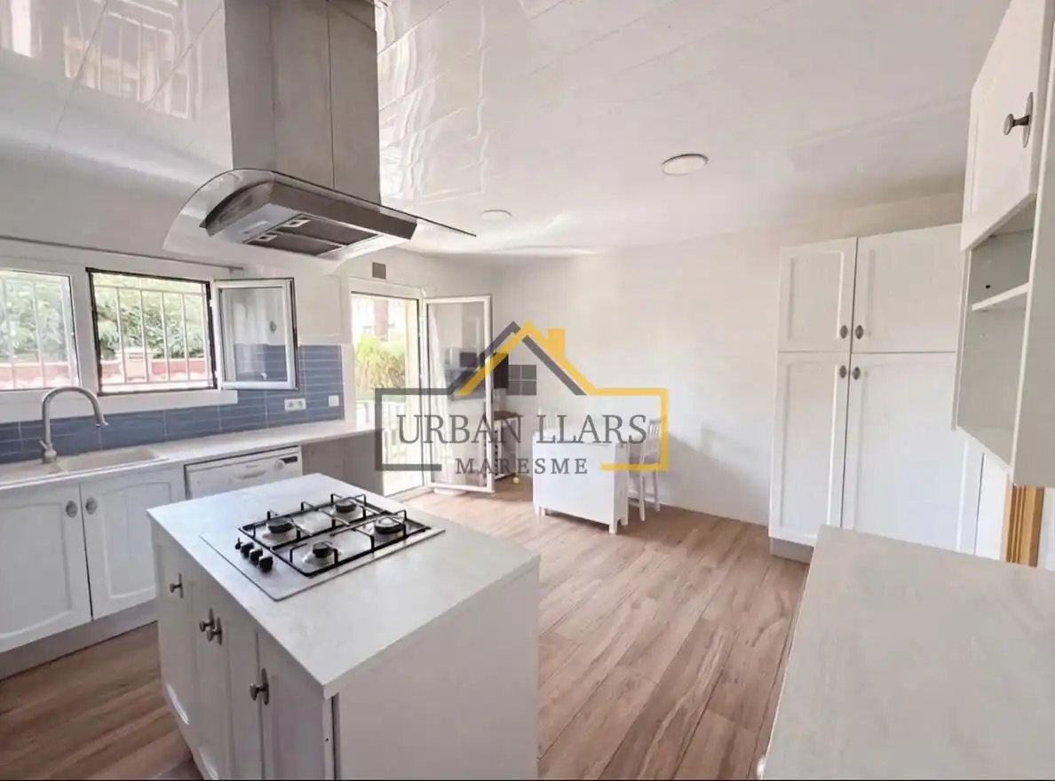 Casa con terraza en venta en Centre - Nucli Antic, imagen 8