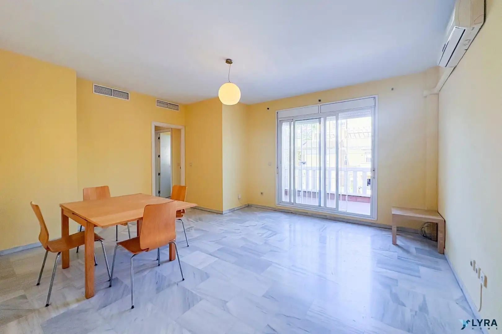 Dining room of Flat for rent in Tomares  with Balcony and Community pool