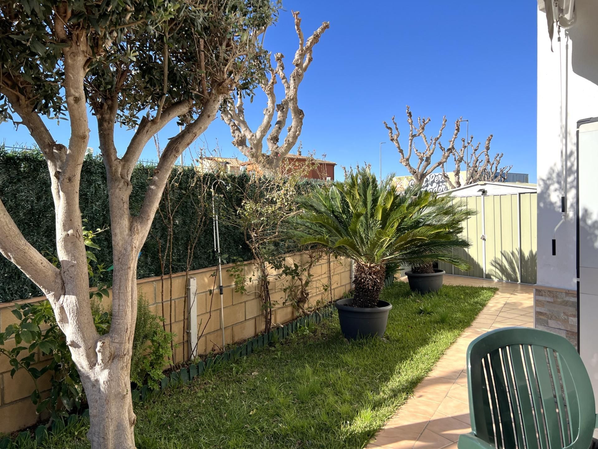 Jardí de Planta baixa en venda en Sant Pere Pescador amb Jardí privat, Terrassa i Alarma