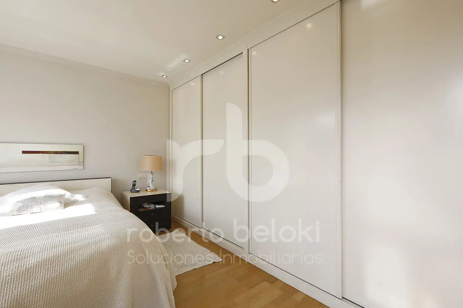 Habitación de Piso en venta en Donostia - San Sebastián  con Calefacción, Terraza y Balcón