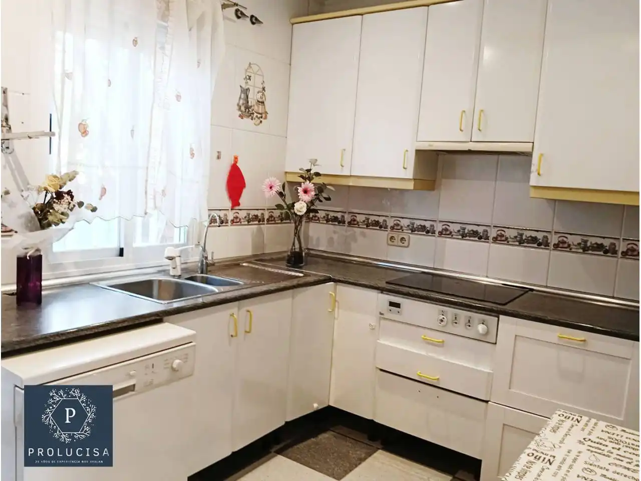 Cocina de Casa o chalet en venta en Serranillos del Valle con Calefacción, Terraza y Piscina