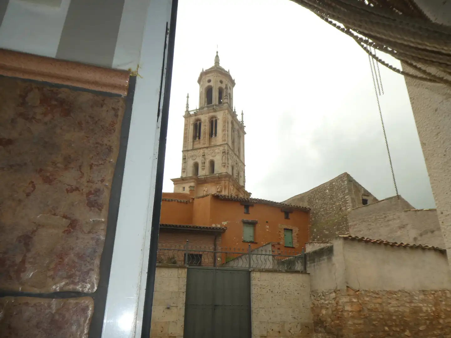 Vista exterior de Casa adosada en venda en Santa María del Campo amb Traster