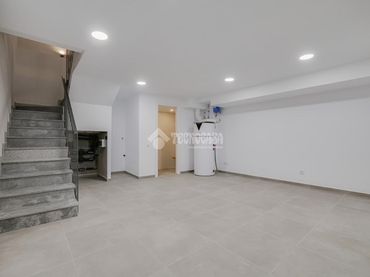 Casa aparellada en venda a Casagemes - Canyadó