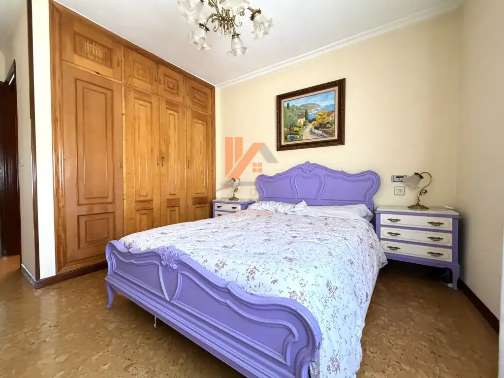 Dormitori de Casa o xalet en venda en Santiago de Compostela  amb Jardí privat i Terrassa