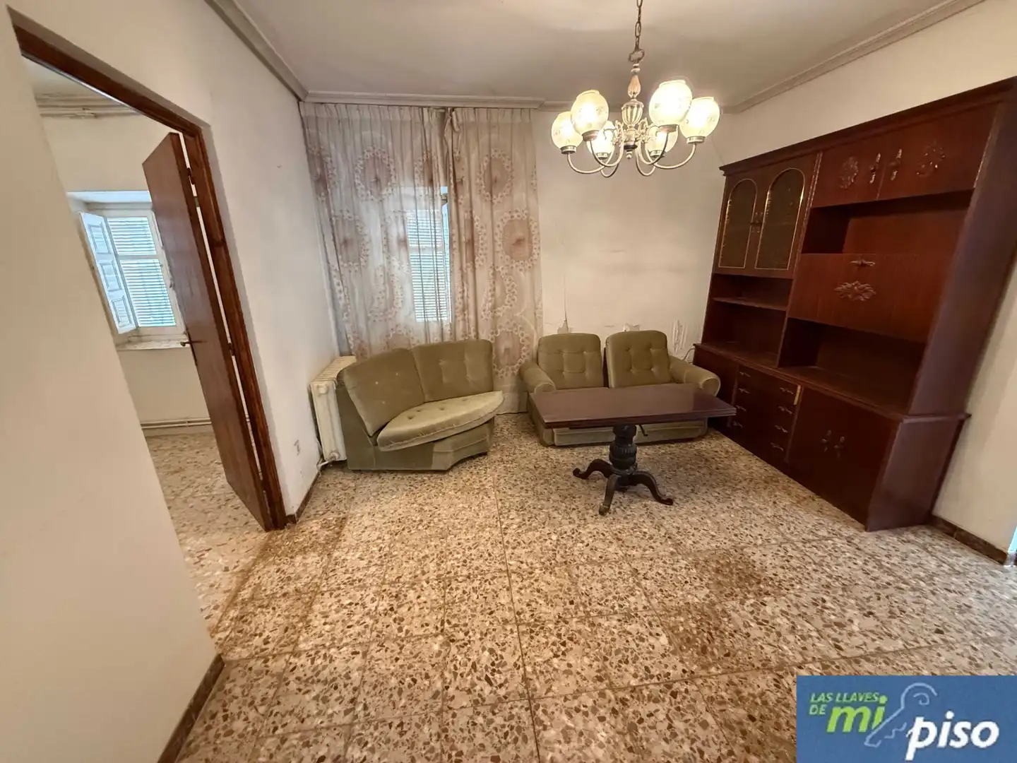 Sala de estar de Casa o chalet en venta en Aguilar de Campos con Calefacción, Jardín privado y Terraza