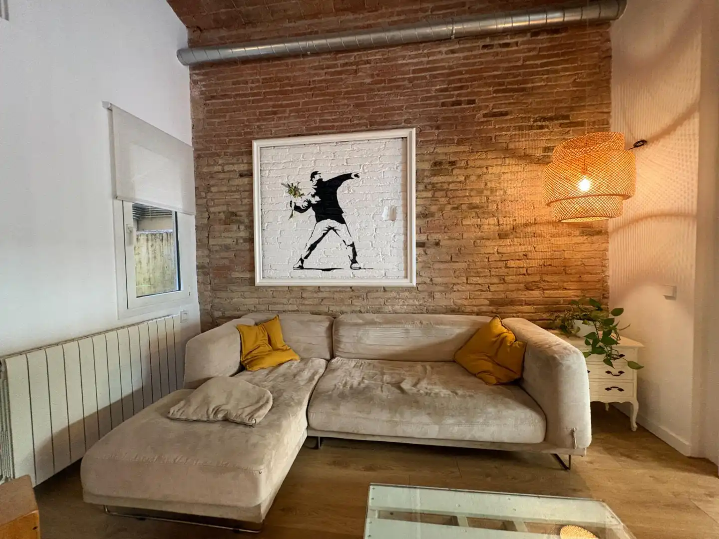 Sala d'estar de Planta baixa en venda en Barcelona amb Aire condicionat, Calefacció i Terrassa