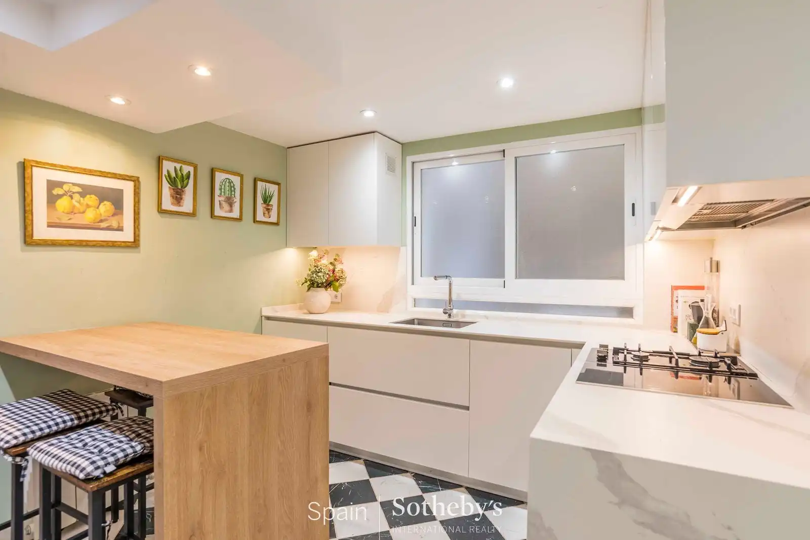 Kitchen of Apartments for rent in Madrid  with Air Conditioner, Heating and Terrace