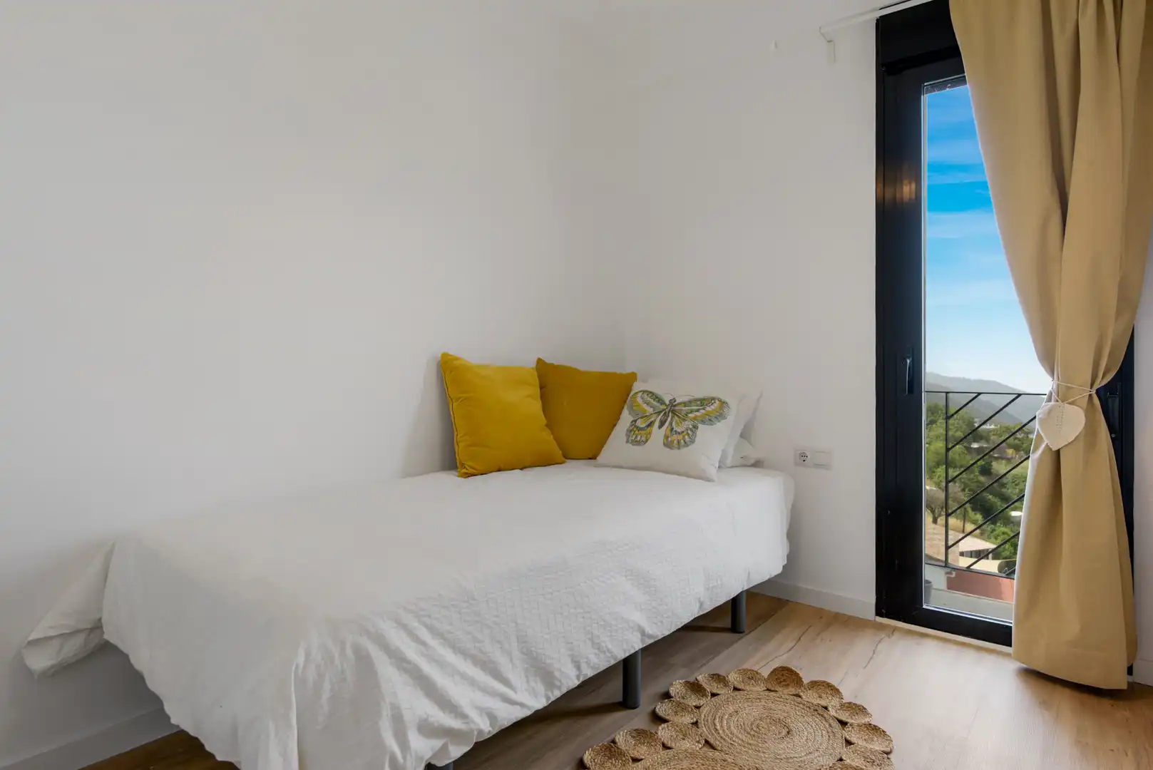 Habitación de Dúplex en venta en Ojén con Aire acondicionado, Terraza y Trastero