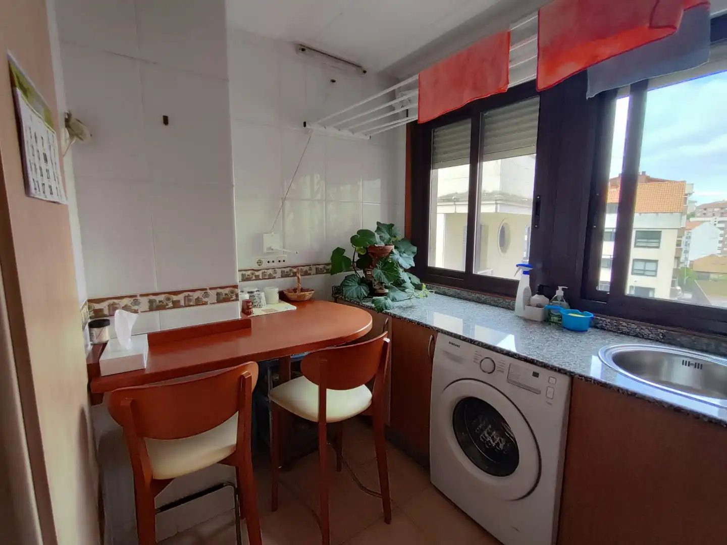 Kitchen of Flat for sale in Vigo   with Heating, Parquet flooring and Storage room