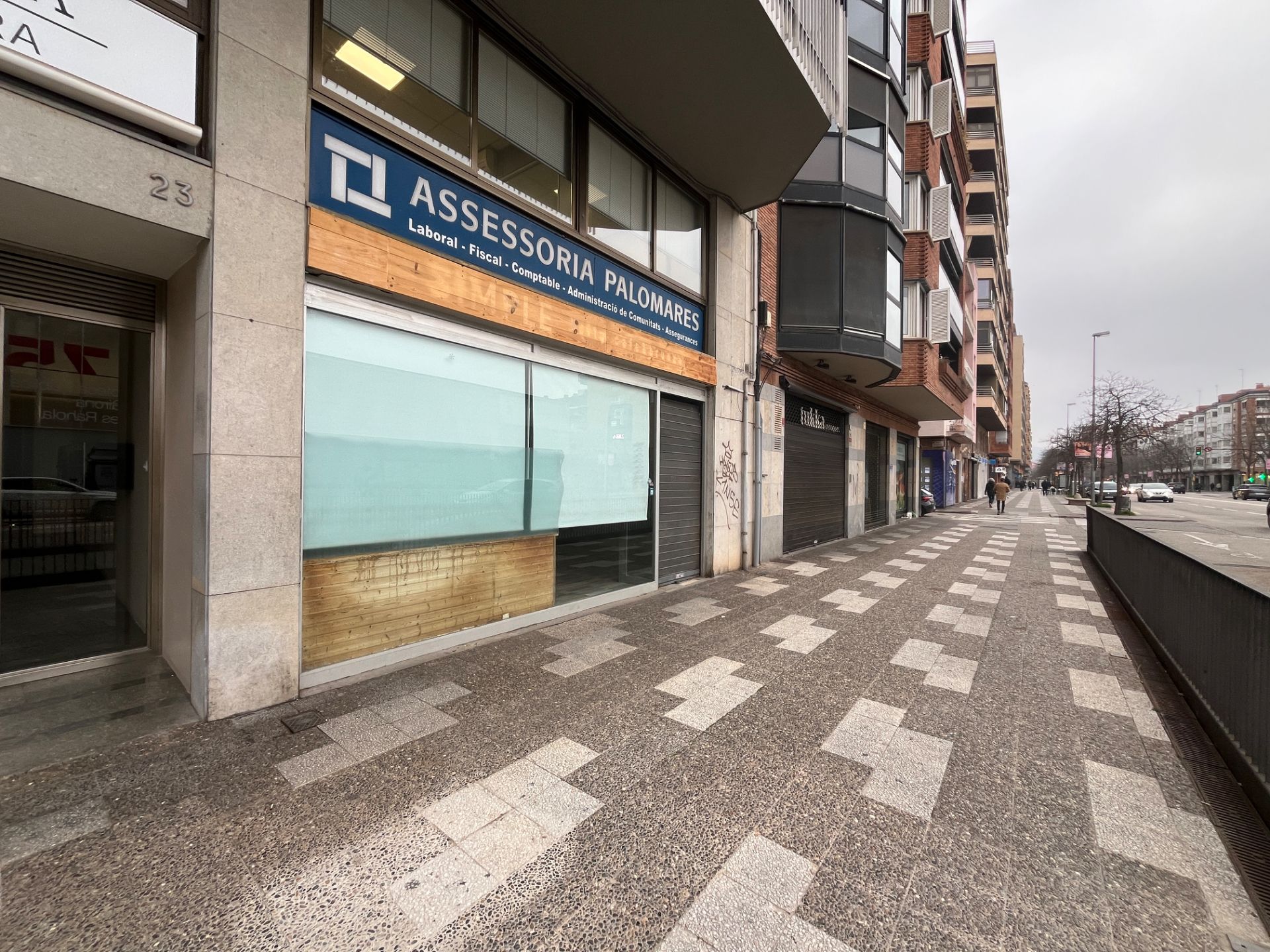 Premises for sale in Girona Capital  with Air Conditioner and Heating