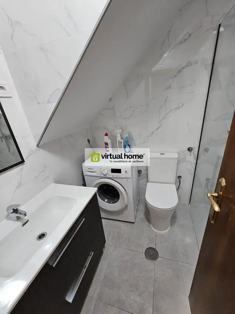 Bany de Casa o xalet de lloguer en Relleu amb Aire condicionat i Terrassa