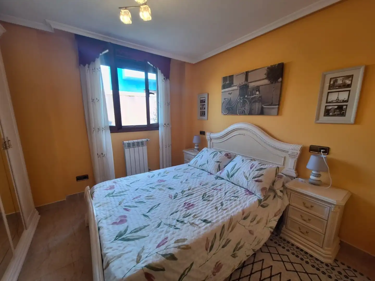 Dormitori de Casa o xalet de lloguer en Carreño amb Calefacció, Jardí privat i Piscina