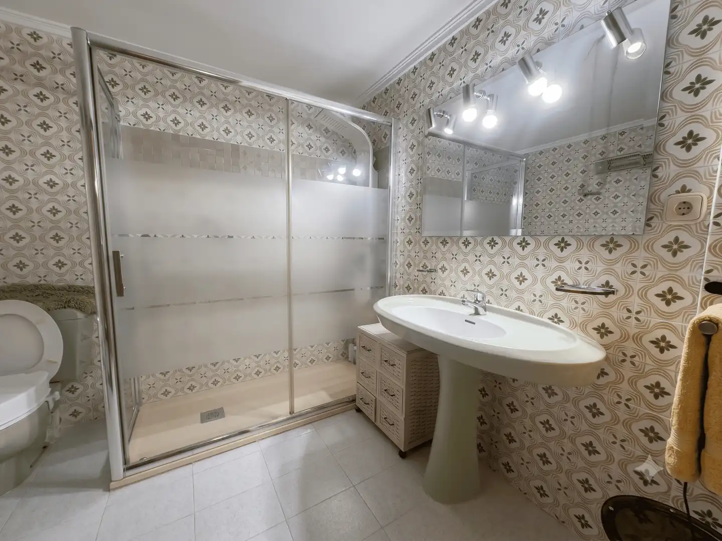 Baño de Piso en venta en Valencia con Aire acondicionado y Balcón