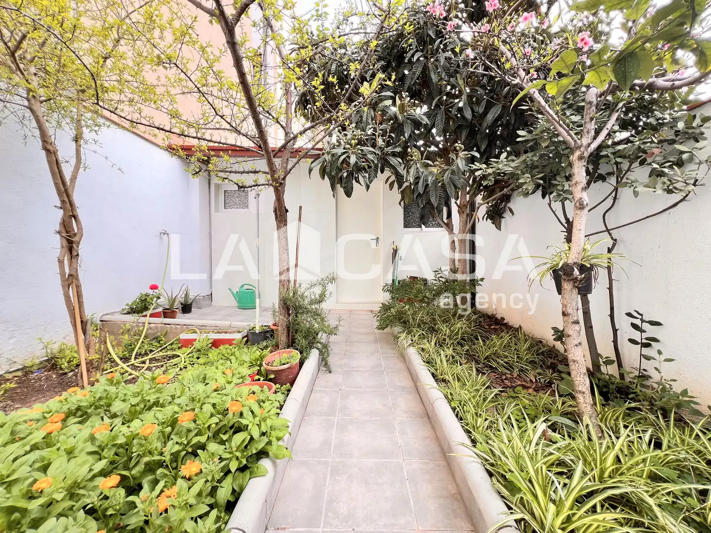 Jardí de Casa o xalet en venda en Badalona amb Calefacció, Terrassa i Balcó