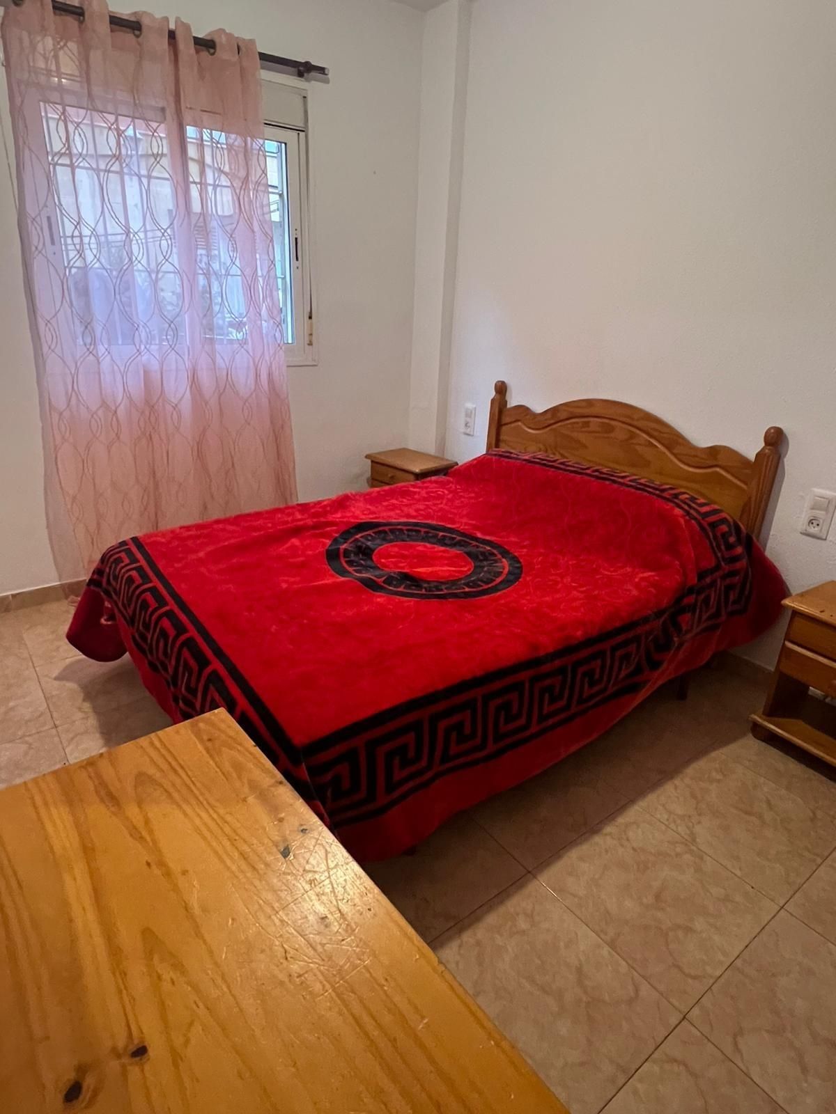 Dormitori de Apartament de lloguer en  Almería Capital