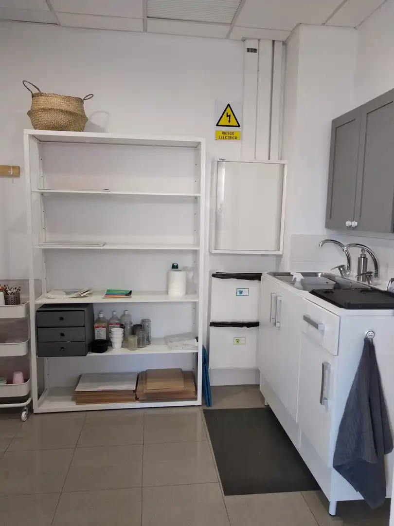 Cocina de Local en venta en Zaragoza con Aire acondicionado
