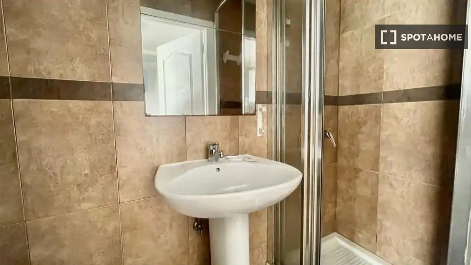 Room in Isleta