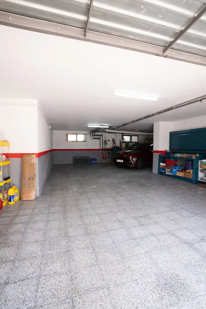 Aparcament de Casa o xalet en venda en Vallmoll amb Calefacció, Jardí privat i Terrassa