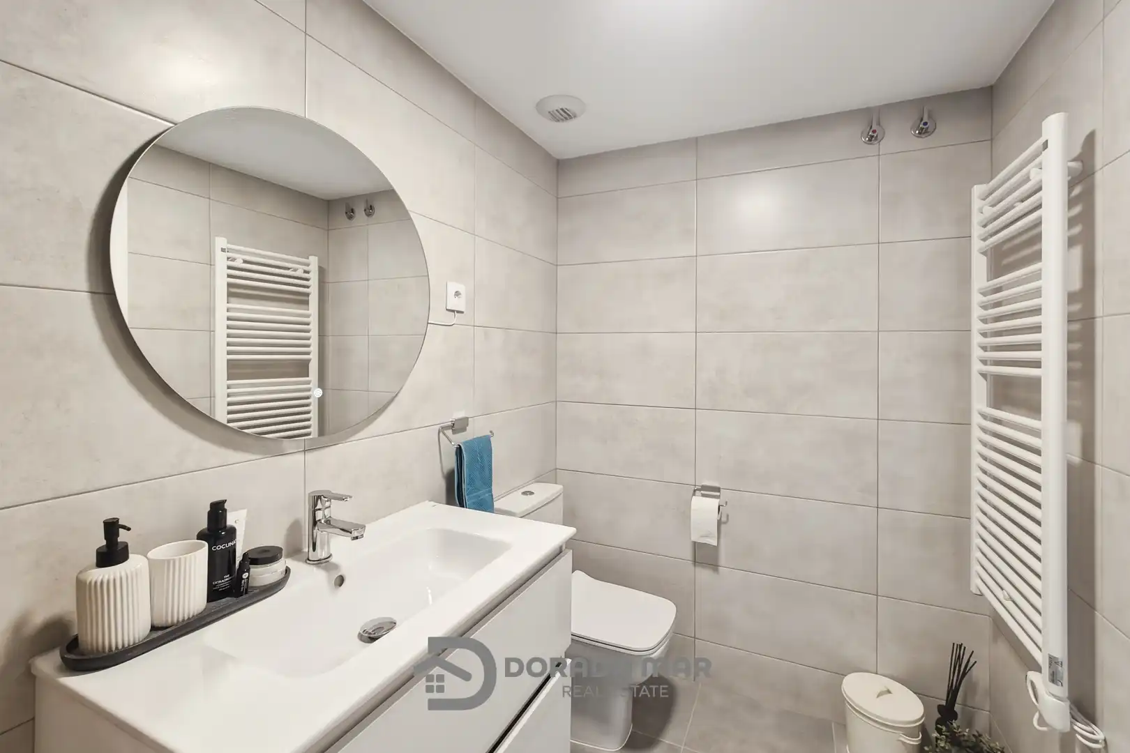 Bany de Apartament en venda en Sant Pere de Ribes amb Terrassa, Traster i Piscina