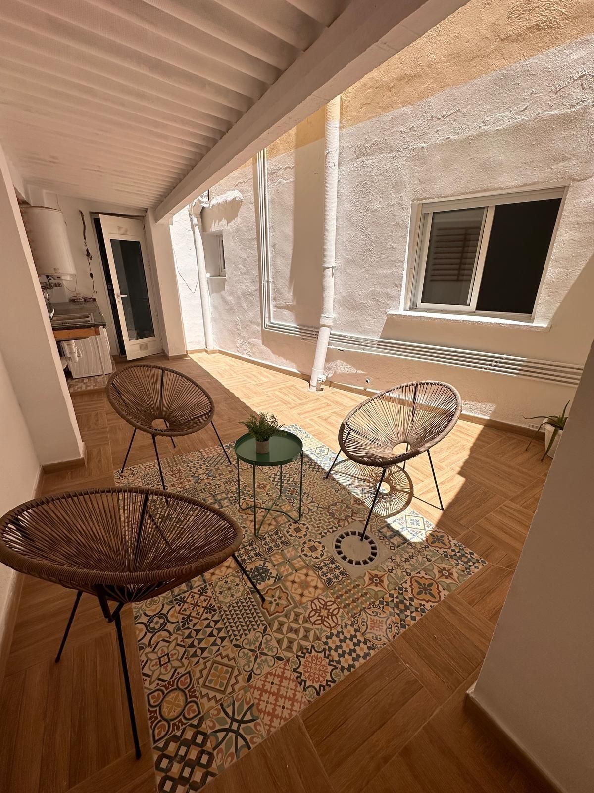 Planta baja to rent in Calle 8 DE MARÇ DIA INTER. DONA, Camí Reial