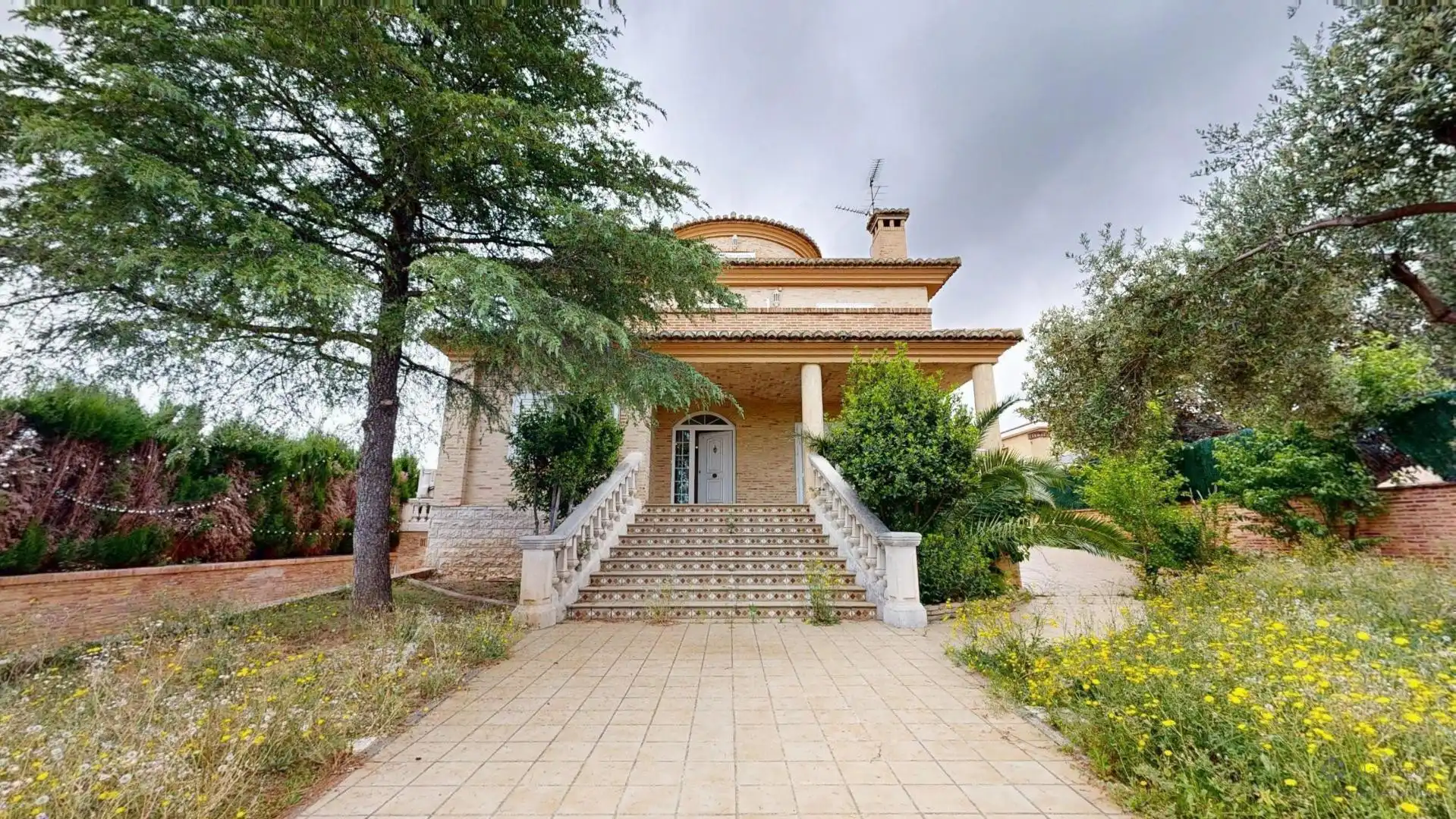 Vista exterior de Casa o xalet en venda en Torrent amb Terrassa, Traster i Piscina