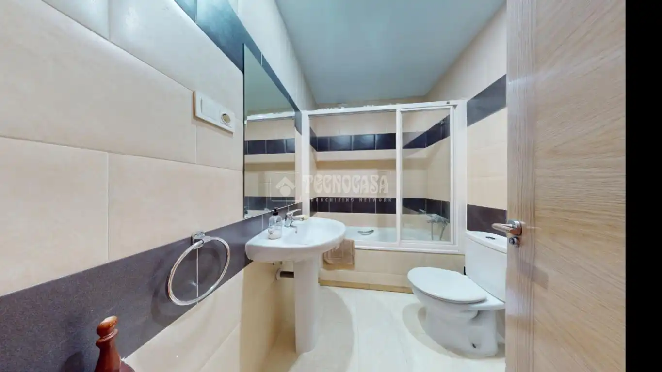 Baño de Piso en venta en Horche
