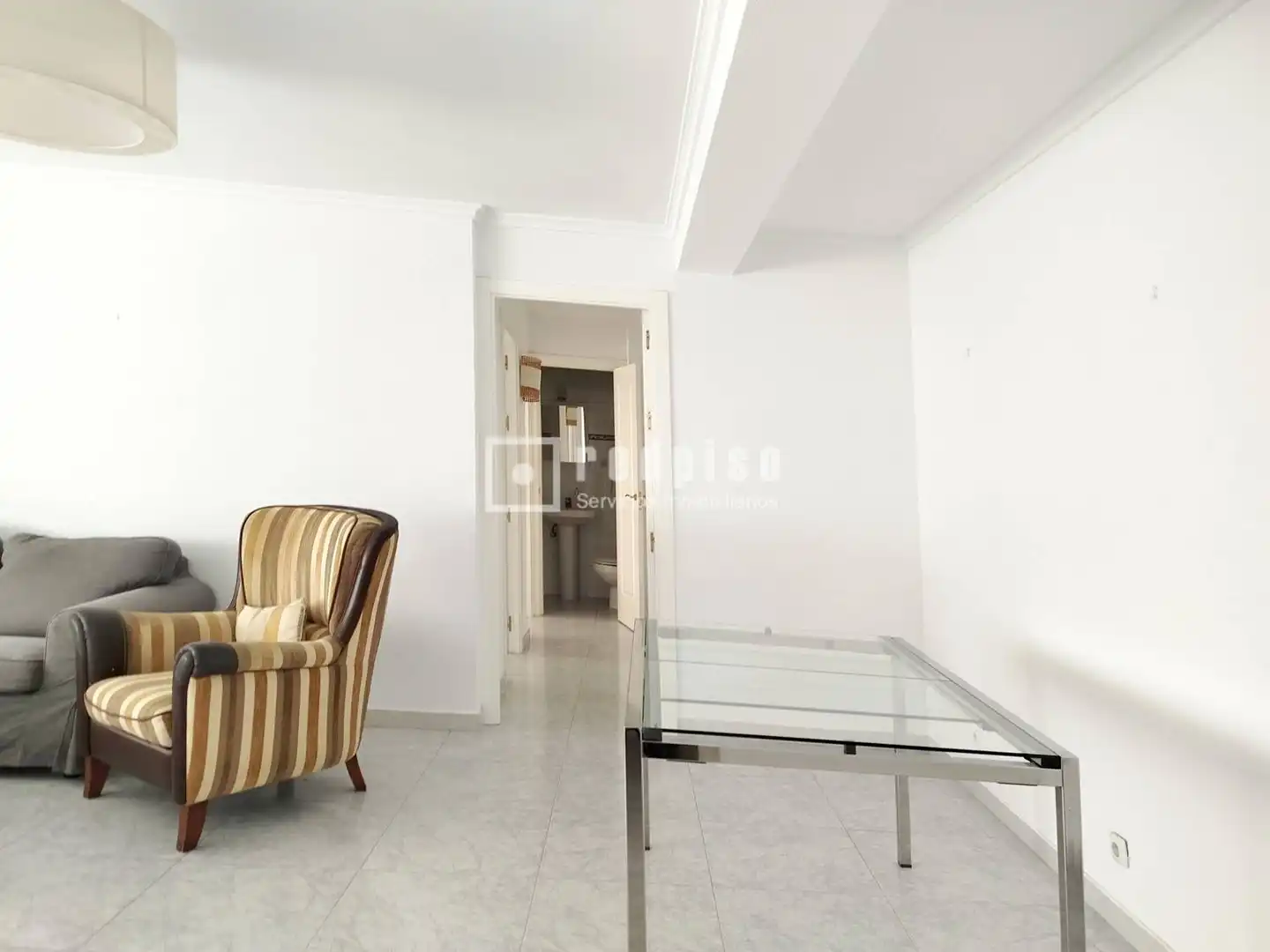Habitación de Piso de alquiler en Sevilla con Aire acondicionado y Jardín privado