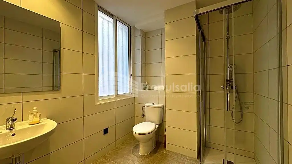 Office for rent in Canfranc, Casetas - Villarrapa