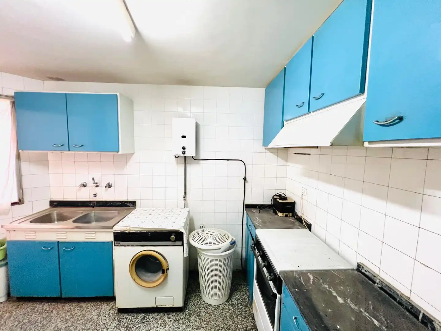 Küche von Wohnung zum Verkauf in Santa Pola mit Privatgarten und Terrasse
