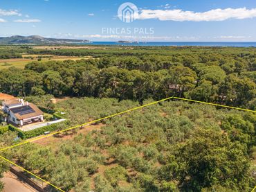 Terreno residencial en venta en Carrer Grèvol 5