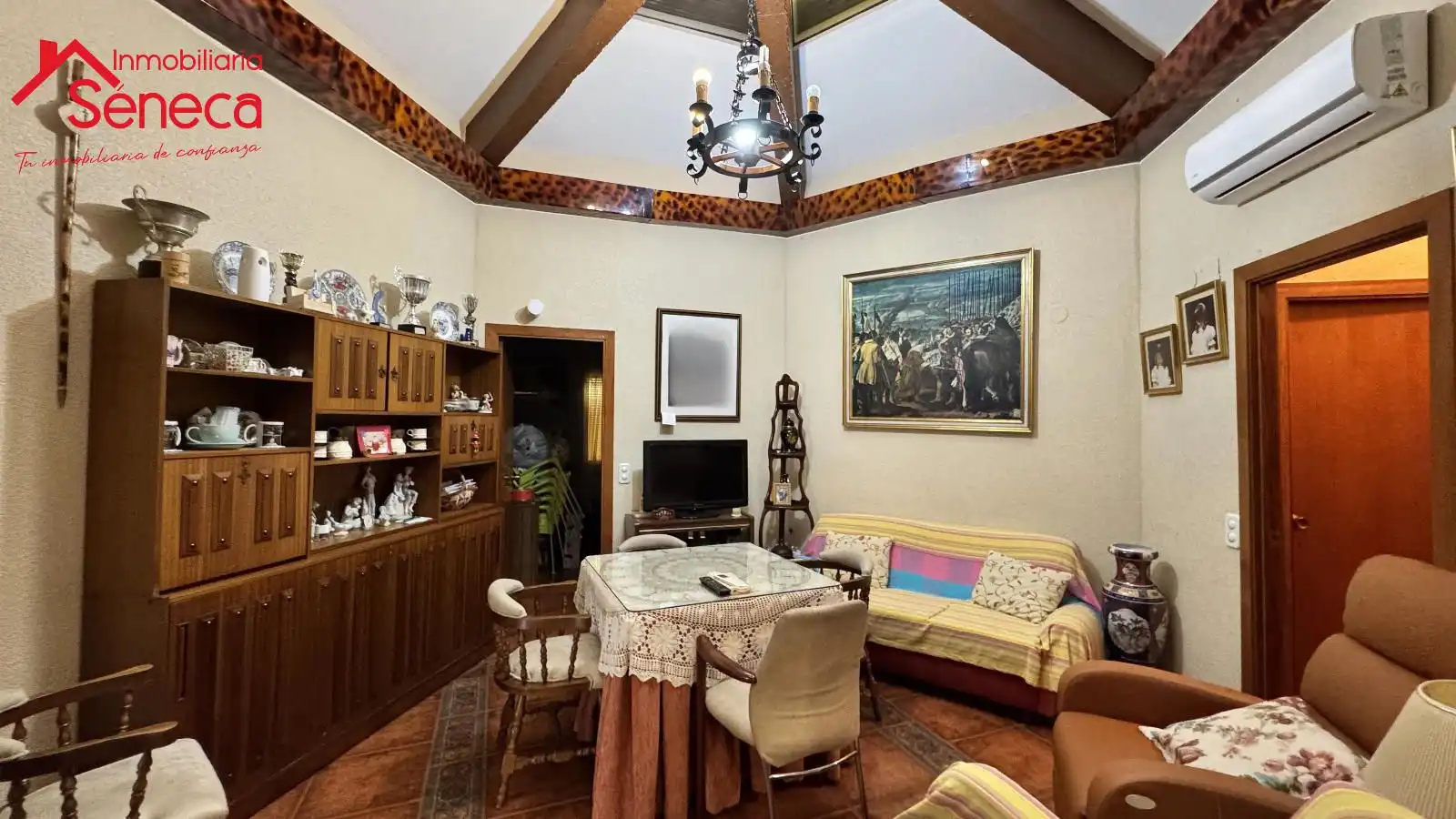 Living room of Houses for sale in Córdoba  with Air Conditioner, Heating and Storage room