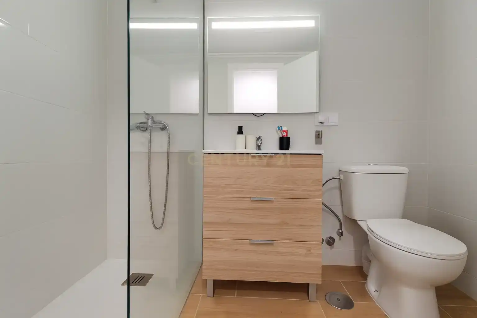 Baño de Apartamento de alquiler en Calpe / Calp con Aire acondicionado, Lavadora y Microondas