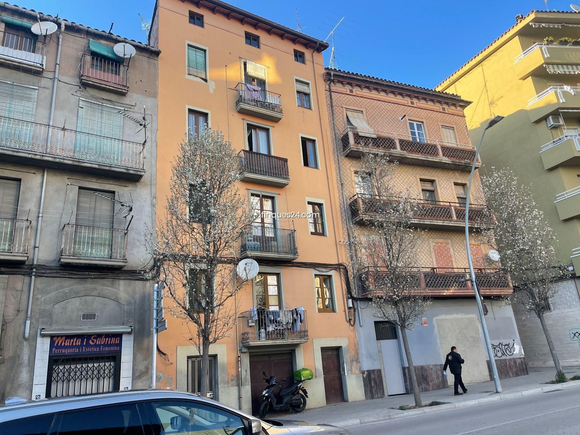 Exterior view of Premises for sale in Manresa