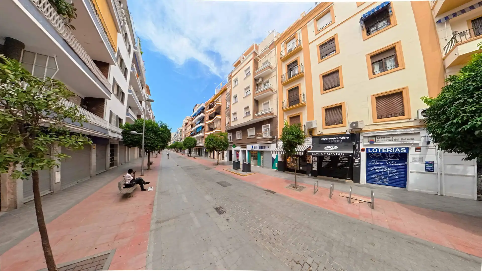 Vista exterior de Apartamento en venta en Sevilla con Alarma