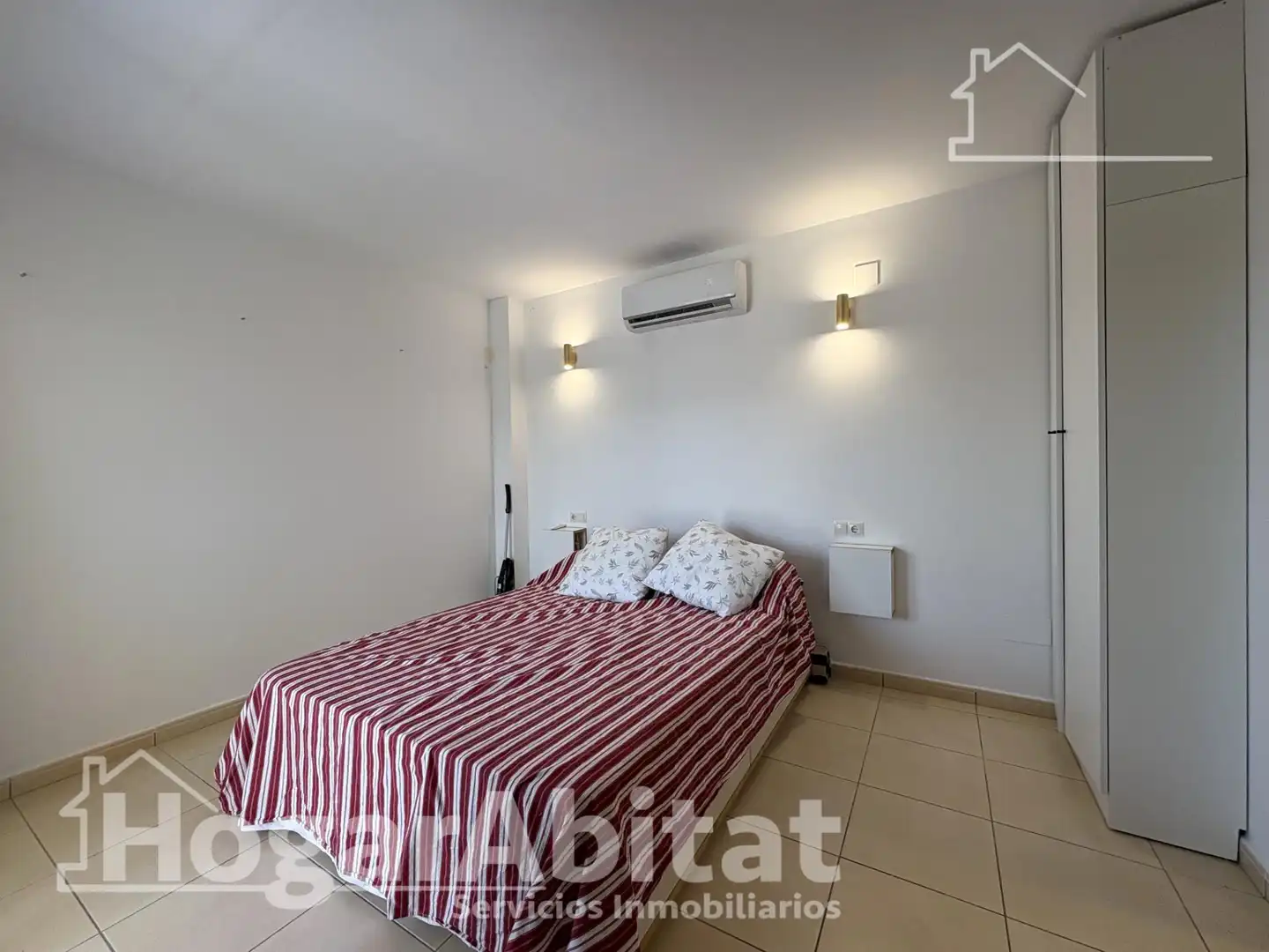 Habitación de Casa o chalet en venta en Almiserà con Aire acondicionado, Calefacción y Terraza
