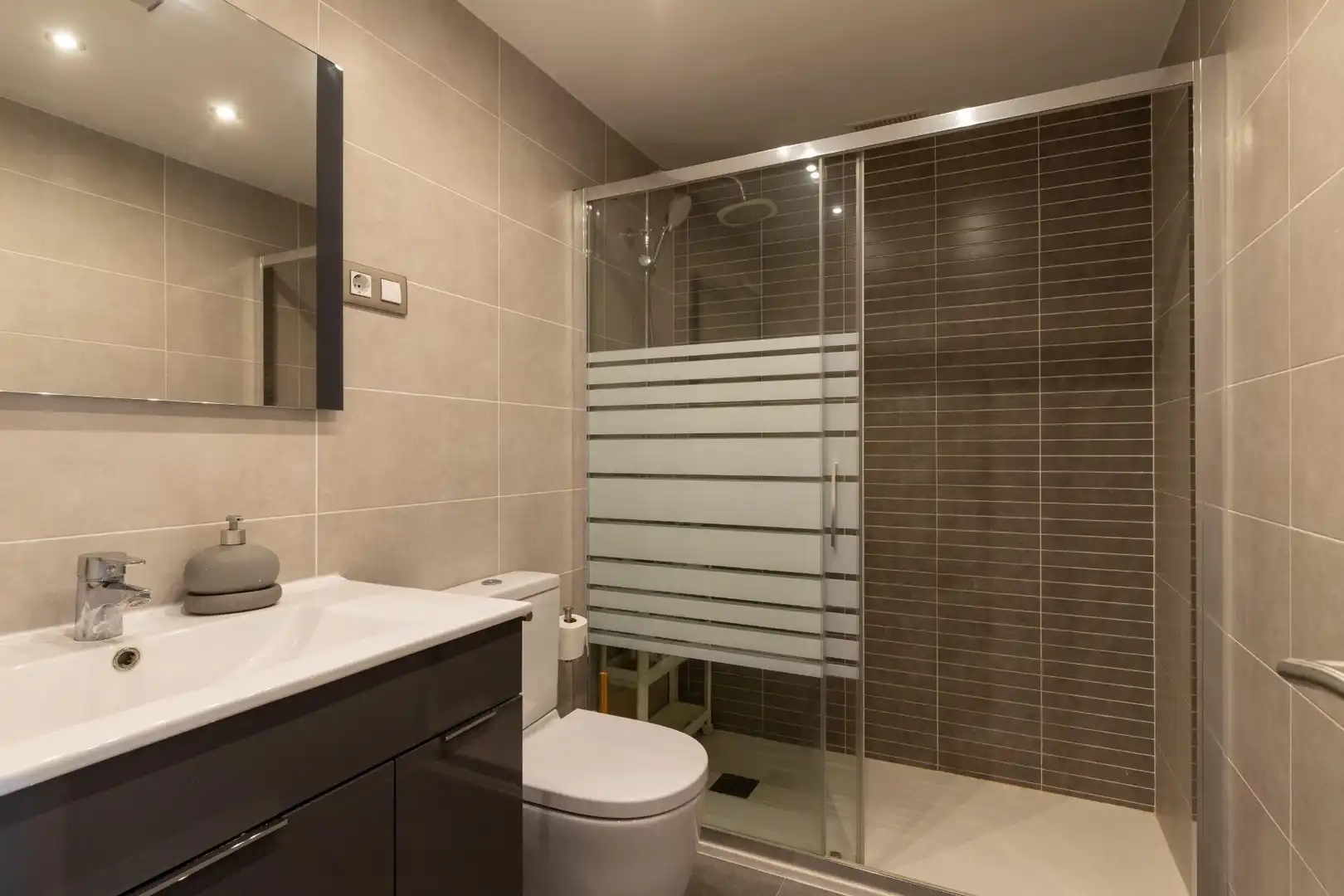 Bany de Casa o xalet en venda en El Vendrell amb Parquet, Terrassa i Balcó