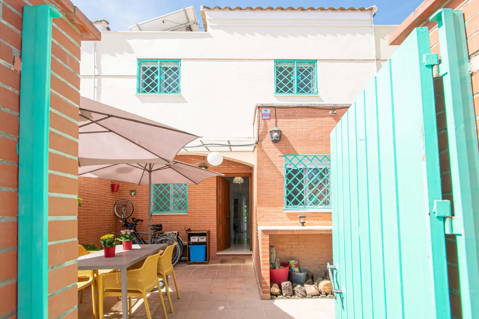 Terraza de Casa adosada en venta en Valencina de la Concepción con Aire acondicionado, Trastero y Piscina comunitaria