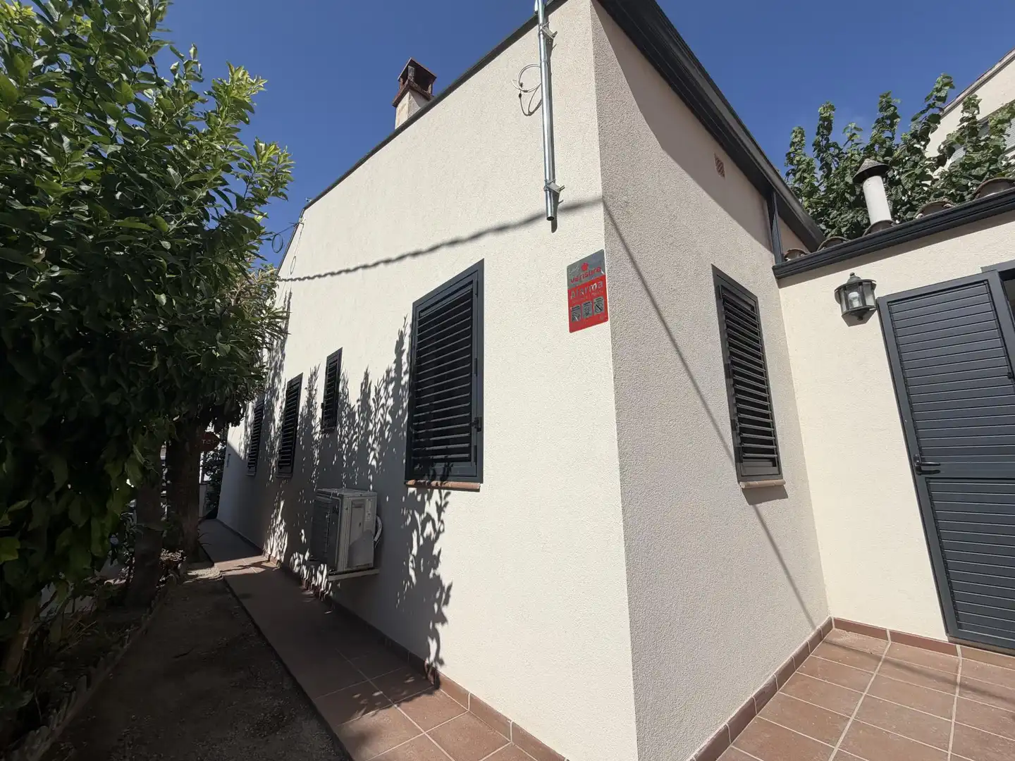 Außenansicht von Haus oder Chalet zur Miete in Breda mit Heizung