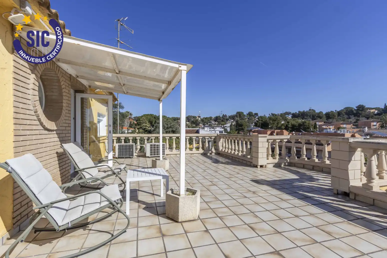Terrassa de Casa o xalet en venda en Torrent amb Aire condicionat, Calefacció i Jardí privat