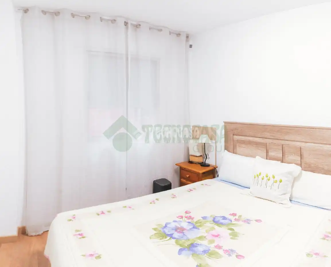 Bedroom of Flat for sale in Granada