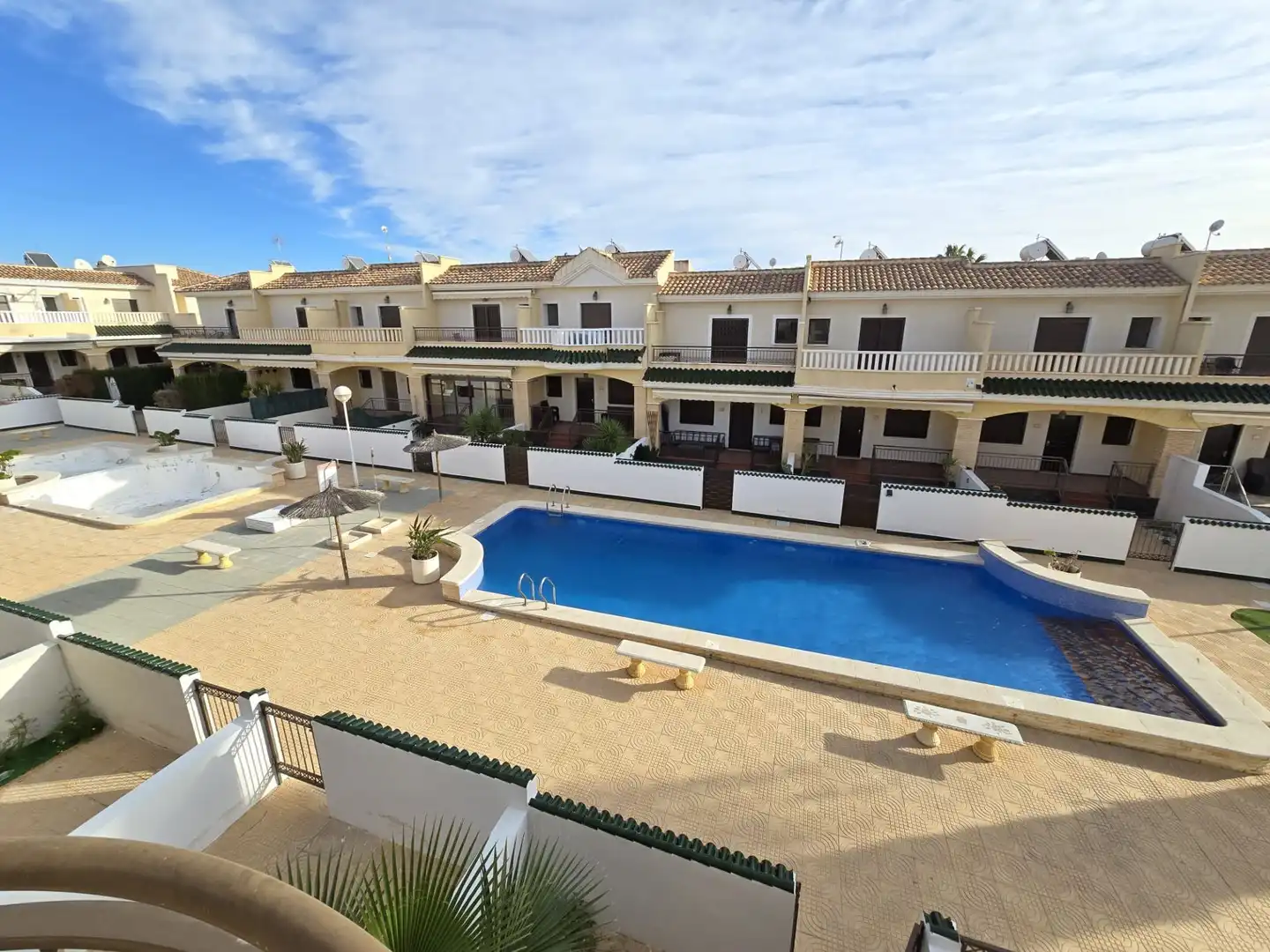 Piscina de Casa adosada en venda en Rojales amb Jardí privat, Traster i Piscina comunitària