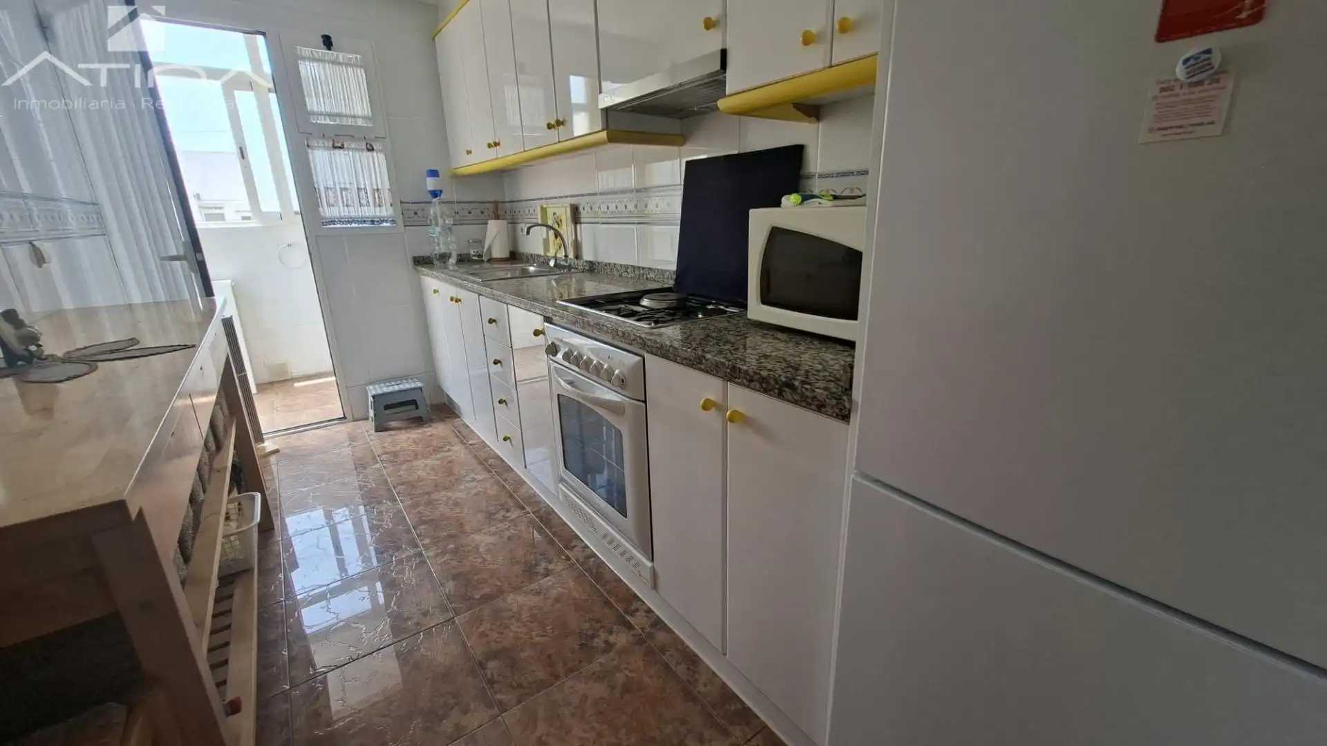 Cocina de Apartamento en venta en Daimús con Aire acondicionado, Calefacción y Amueblado
