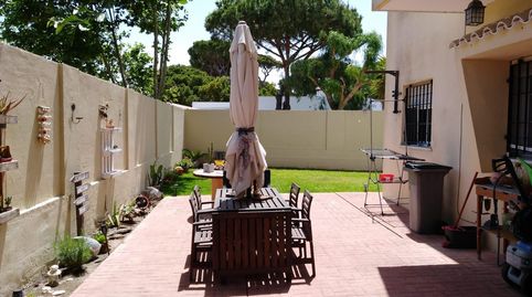 Foto 2 de Casa adosada en venta en La Barrosa, Chiclana de la Frontera