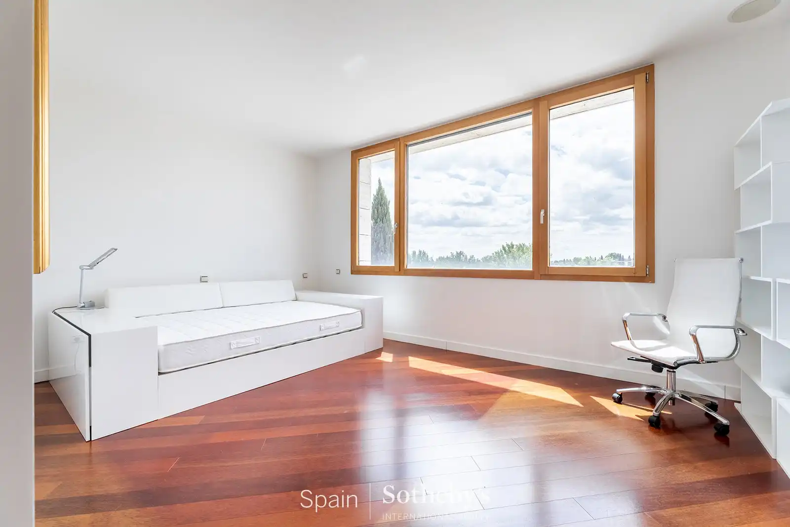Dormitori de Casa o xalet de lloguer en Pozuelo de Alarcón amb Aire condicionat, Jardí privat i Terrassa