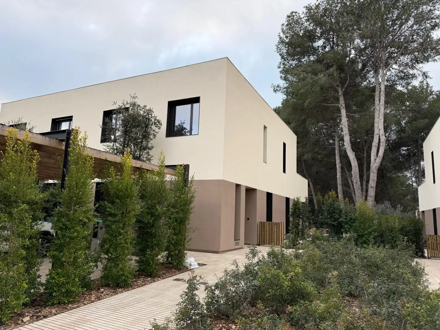 Vista exterior de Casa adosada en venda en Salou amb Aire condicionat, Calefacció i Jardí privat