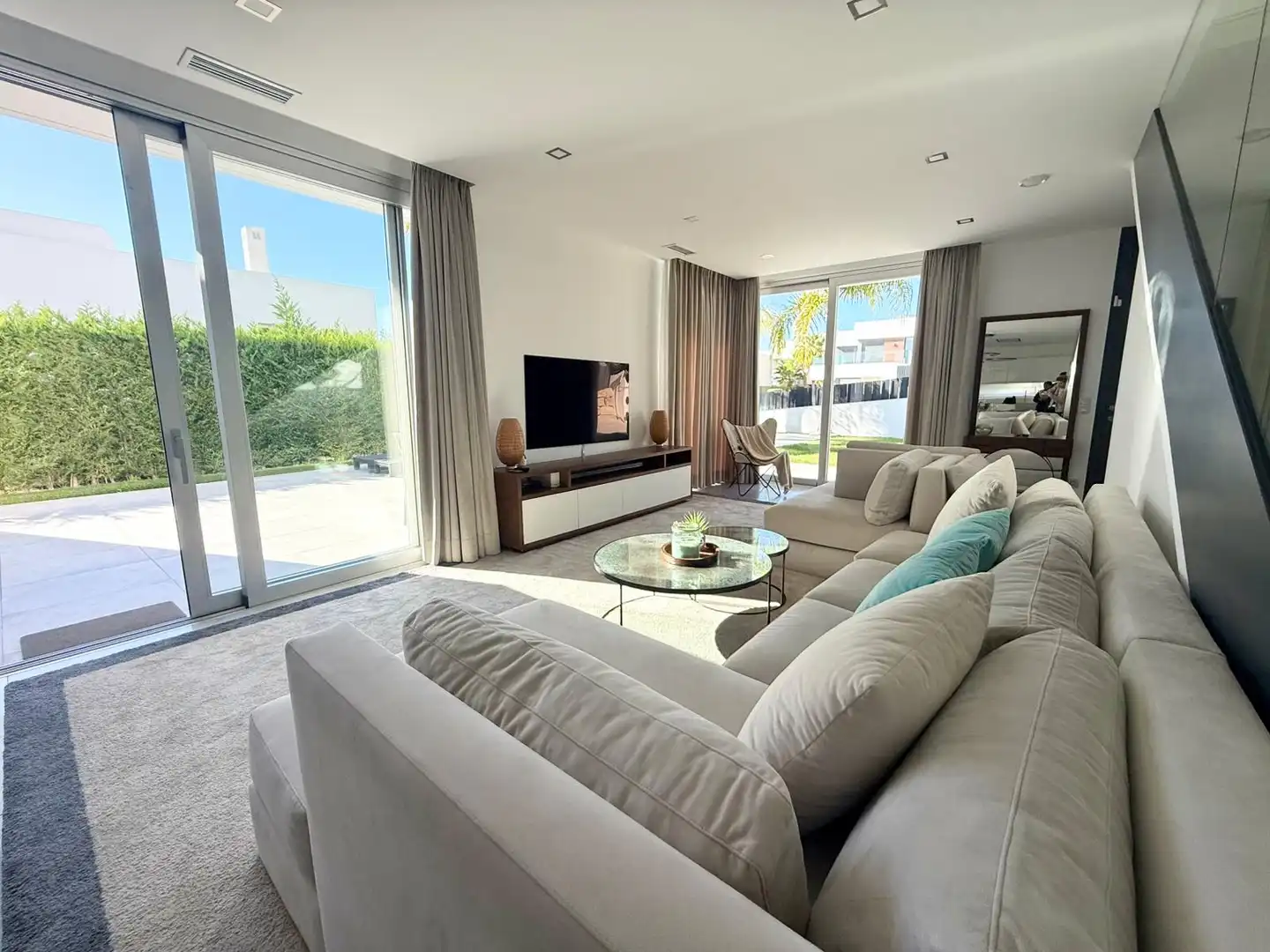 Sala de estar de Casa o chalet de alquiler en Finestrat con Aire acondicionado, Calefacción y Jardín privado