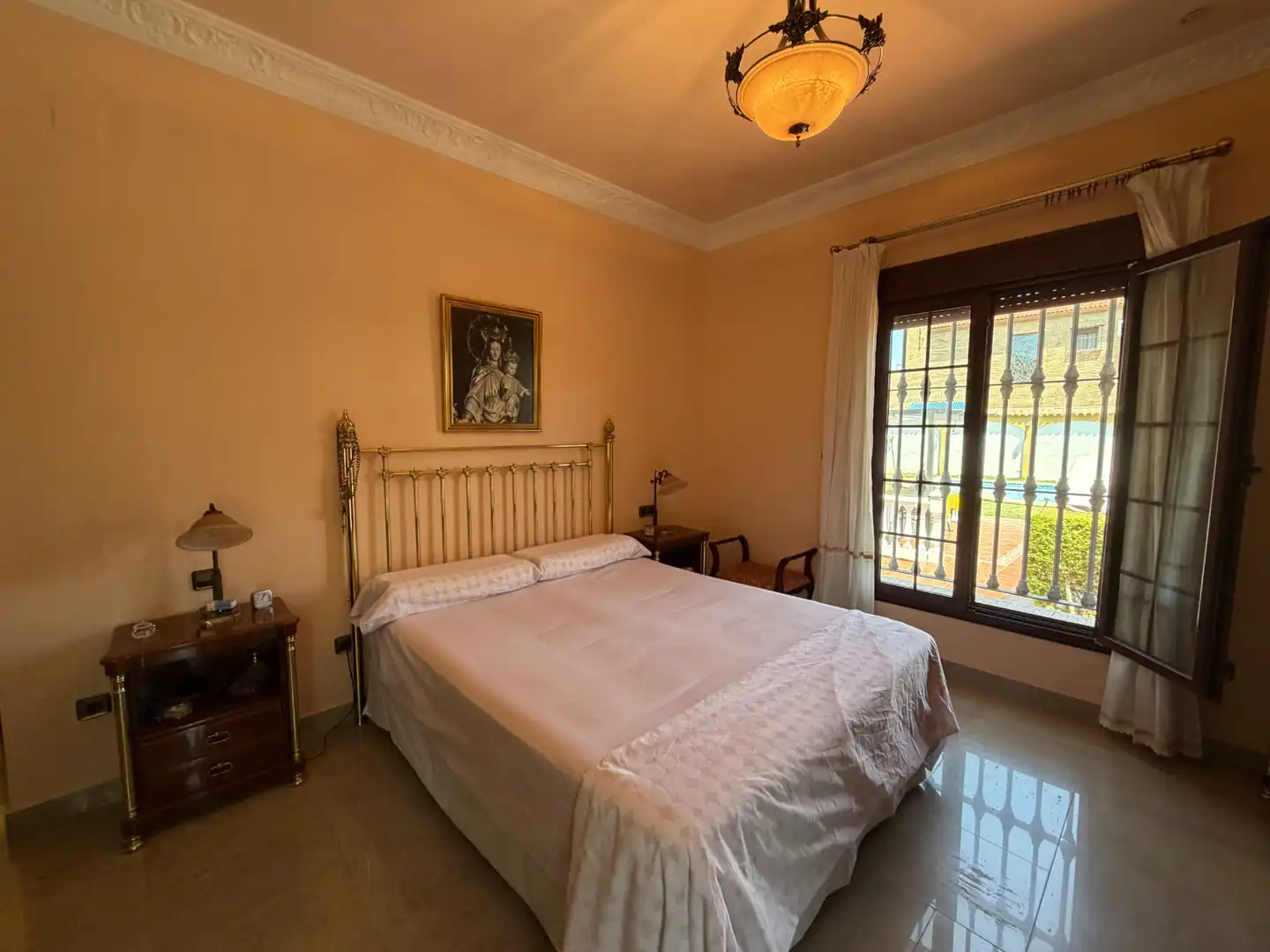 Dormitori de Casa o xalet en venda en Bormujos amb Aire condicionat, Jardí privat i Terrassa